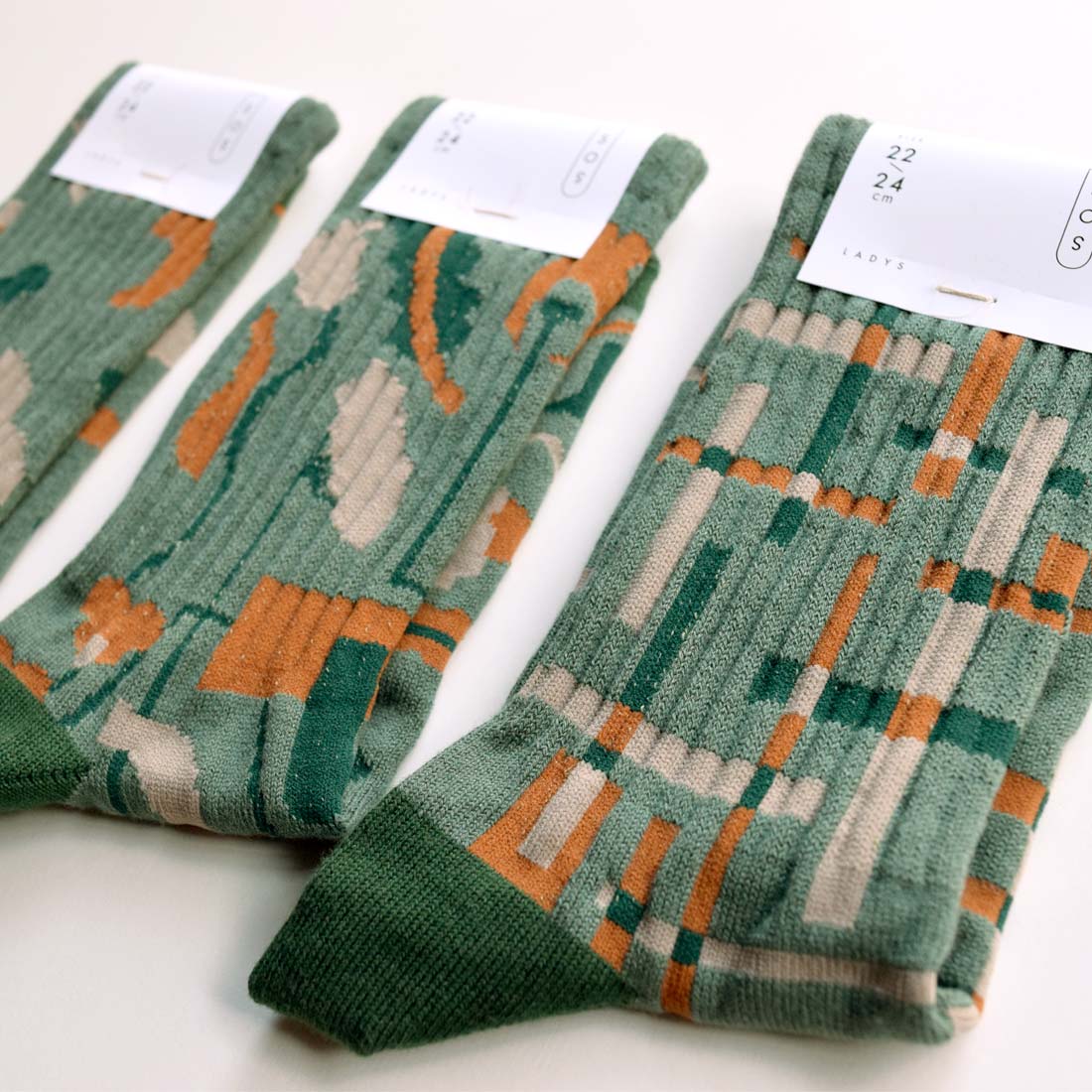 IN OUT socks（GREEN）